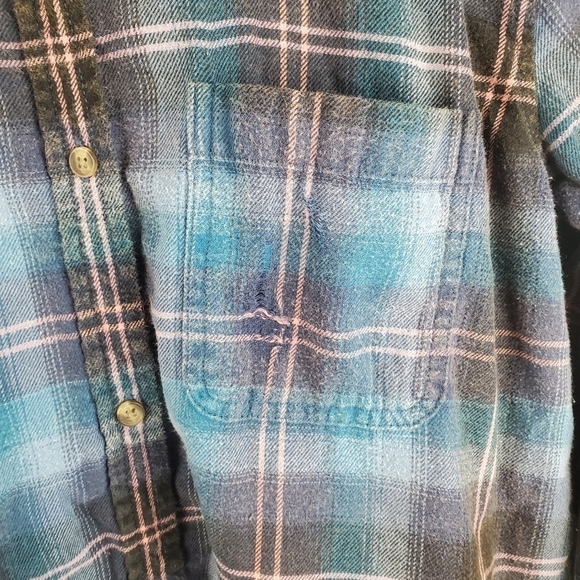 AMERICAN Eagle Flannel Button Up Shirt Womens Small Destroyed Blue Pink Plaid - Picture 10 of 13